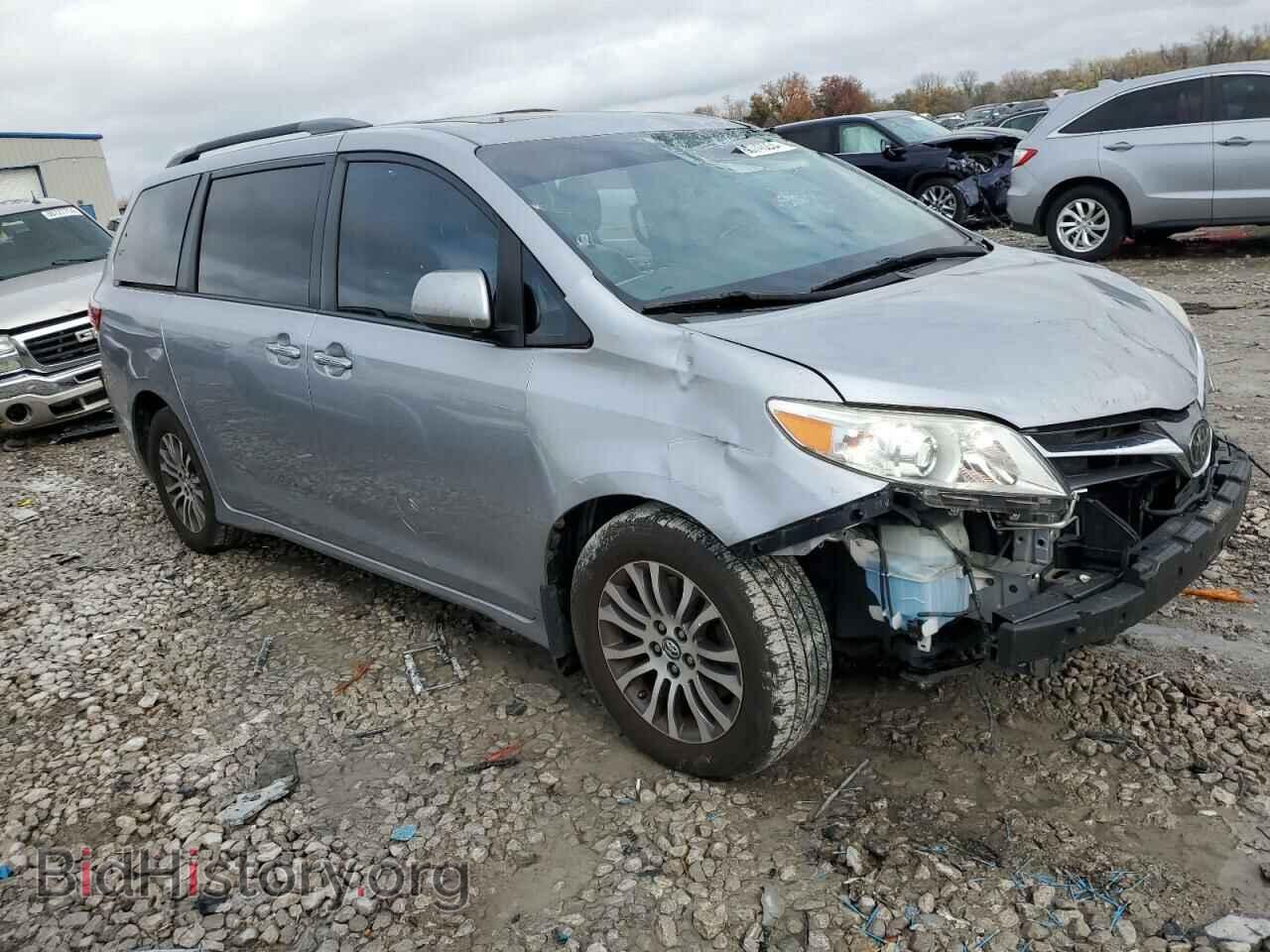 2018 TOYOTA All Models - VIN: 5TDYZ3DC1JS949084 - Фото 4