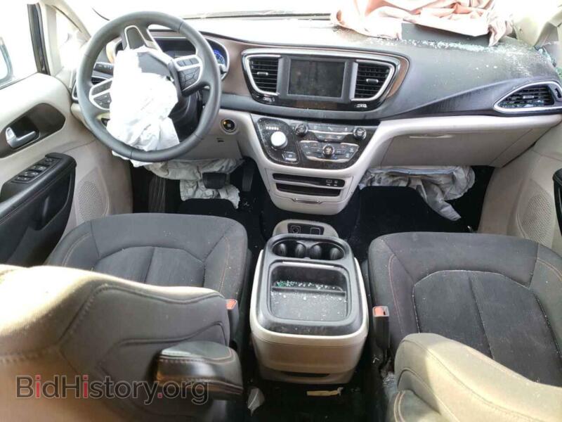 2019 Chrysler PACIFICA (VIN 2C4RC1FG2KR548986) — фото 8 из 13
