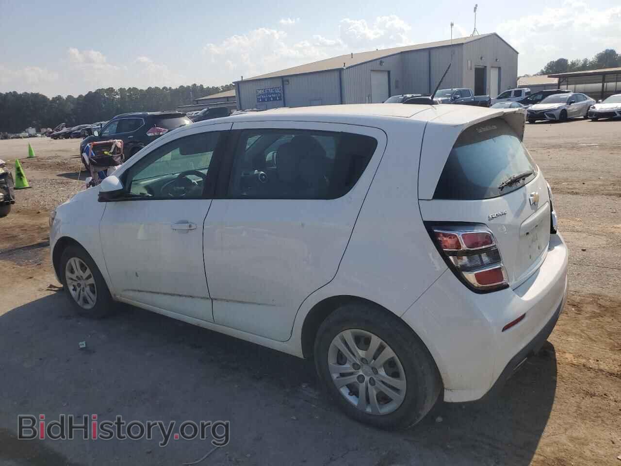 2017 CHEVROLET SONIC - VIN: 1G1JG6SH3H4176334 - Фото 2