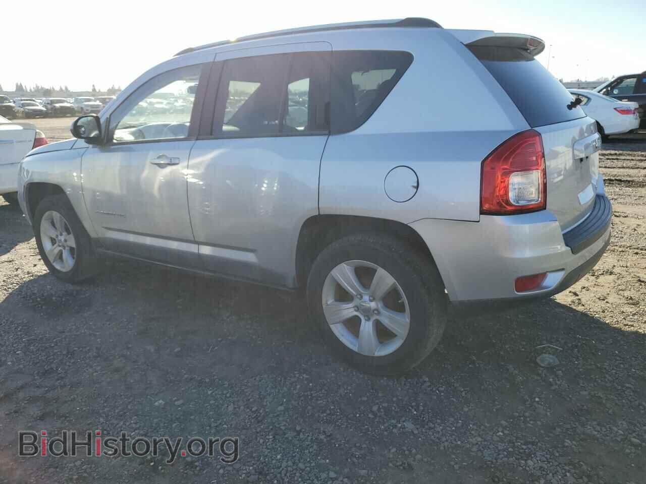 2011 JEEP COMPASS - VIN: 1J4NT1FB0BD235709 - Photo 2