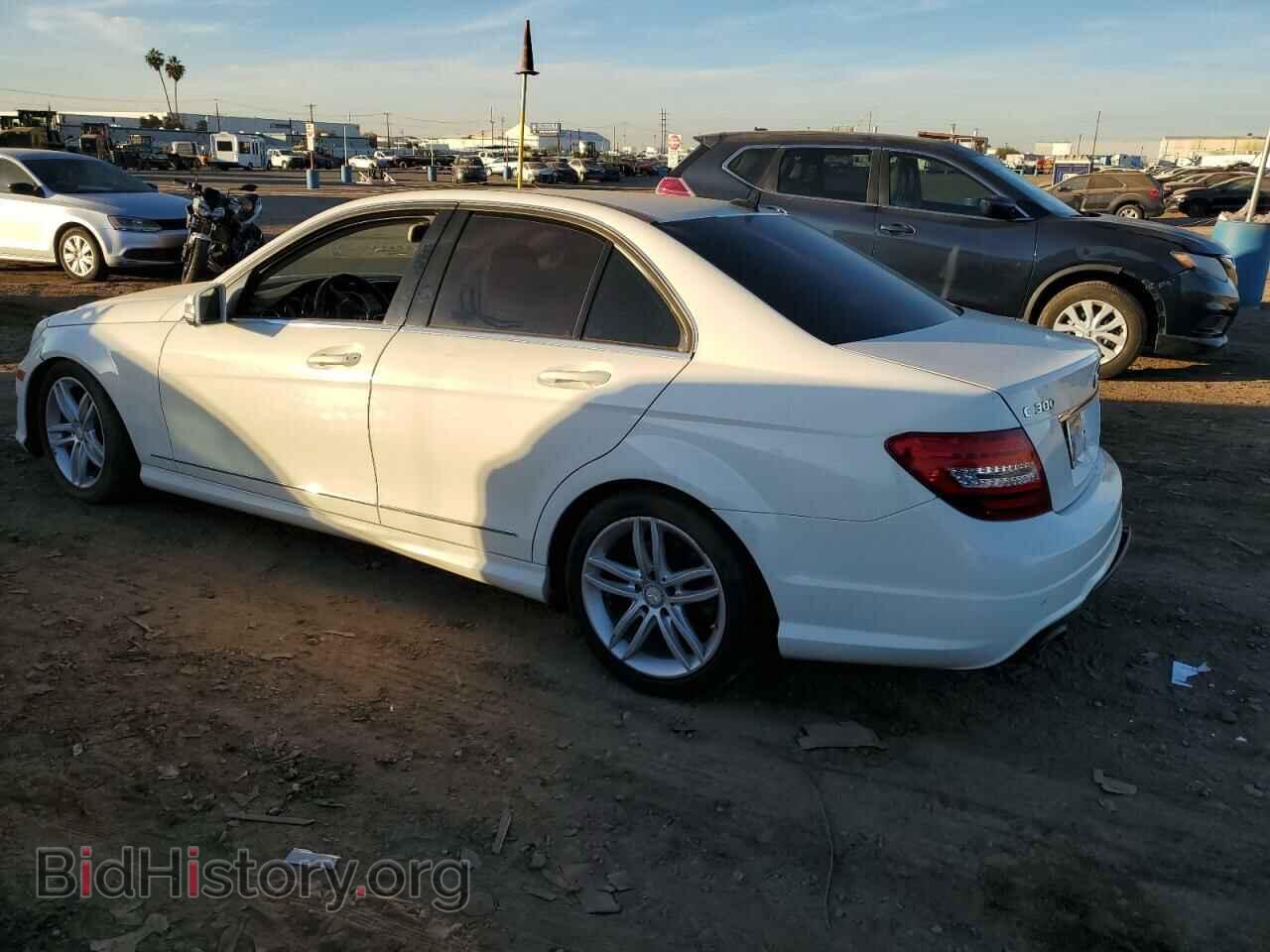 2012 MERCEDES-BENZ C-CLASS - VIN: WDDGF8BB3CA648236 - Фото 2