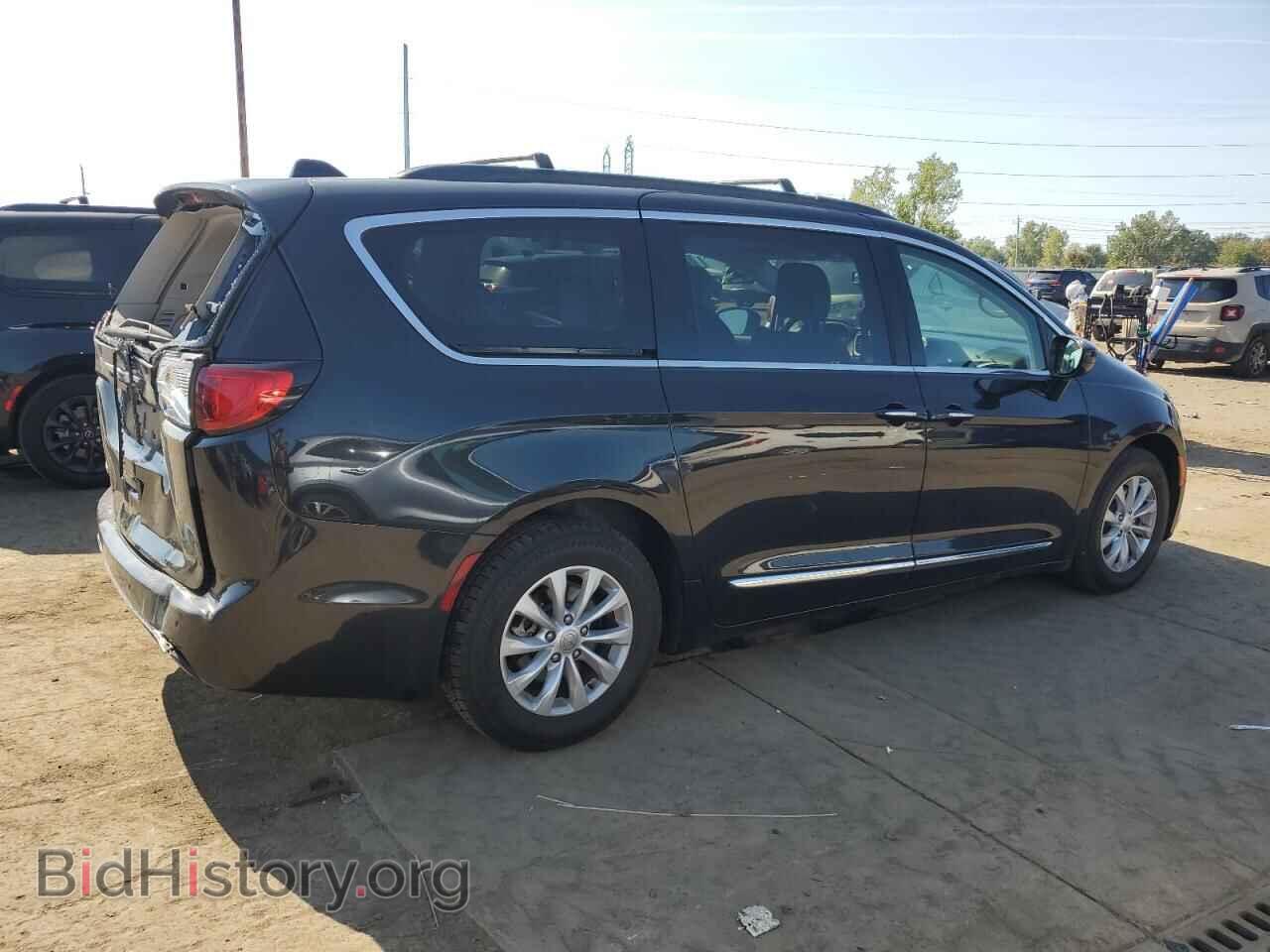 2017 CHRYSLER PACIFICA - VIN: 2C4RC1BG8HR516803 - Фото 3
