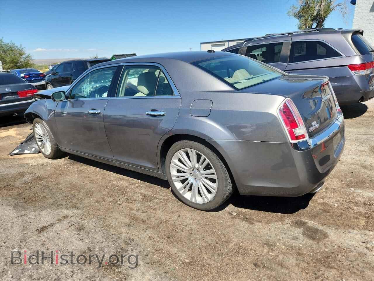 2011 CHRYSLER 300 - VIN: 2C3CA6CT8BH580345 - Фото 2