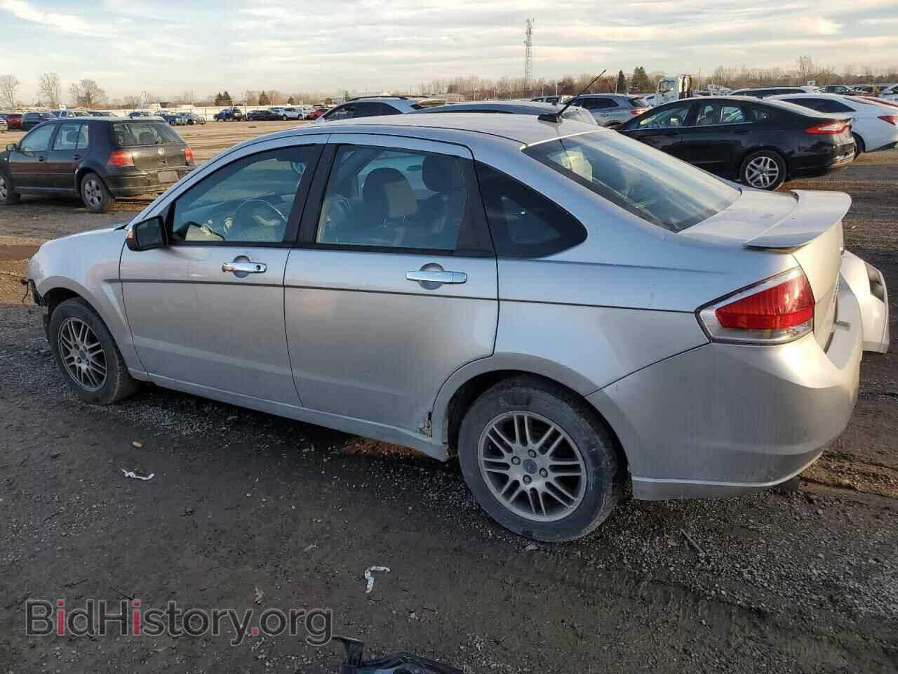 2011 FORD FOCUS - VIN: 1FAHP3FN5BW192010 - Фото 2