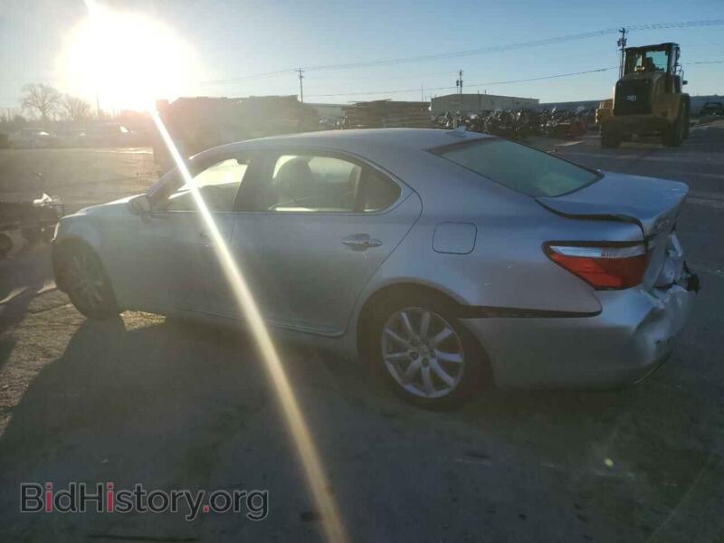 2007 Lexus LS460 (VIN JTHGL46F175012758) — фото 2 из 12