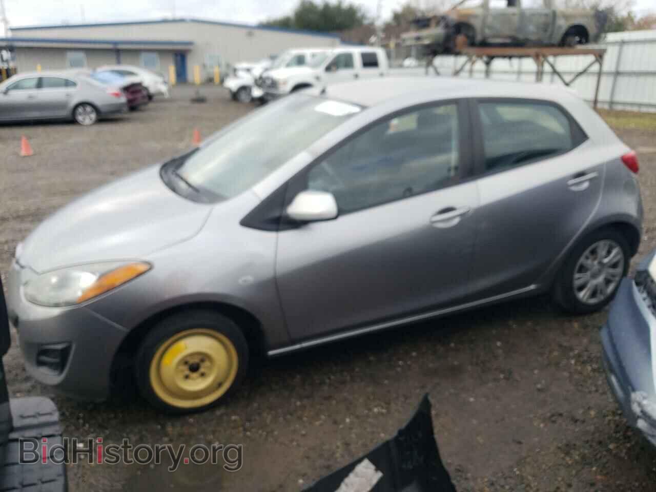 Фотография JM1DE1HY7B0123381 - MAZDA 2 2011