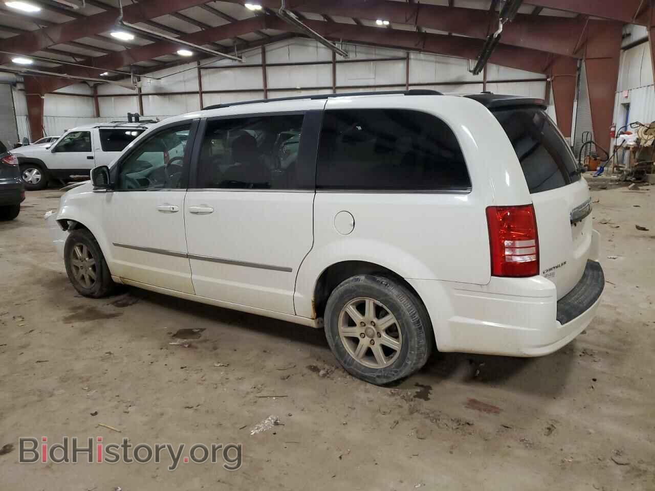 2010 CHRYSLER MINIVAN - VIN: 2A4RR5D13AR337065 - Фото 2
