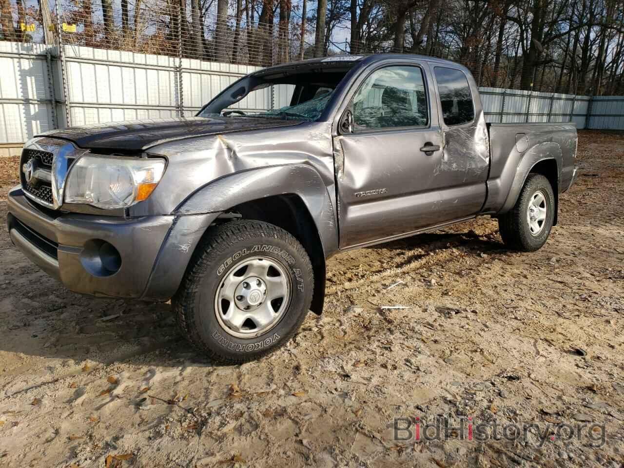 Photo 5TFTX4GN1BX003176 - TOYOTA TACOMA 2011