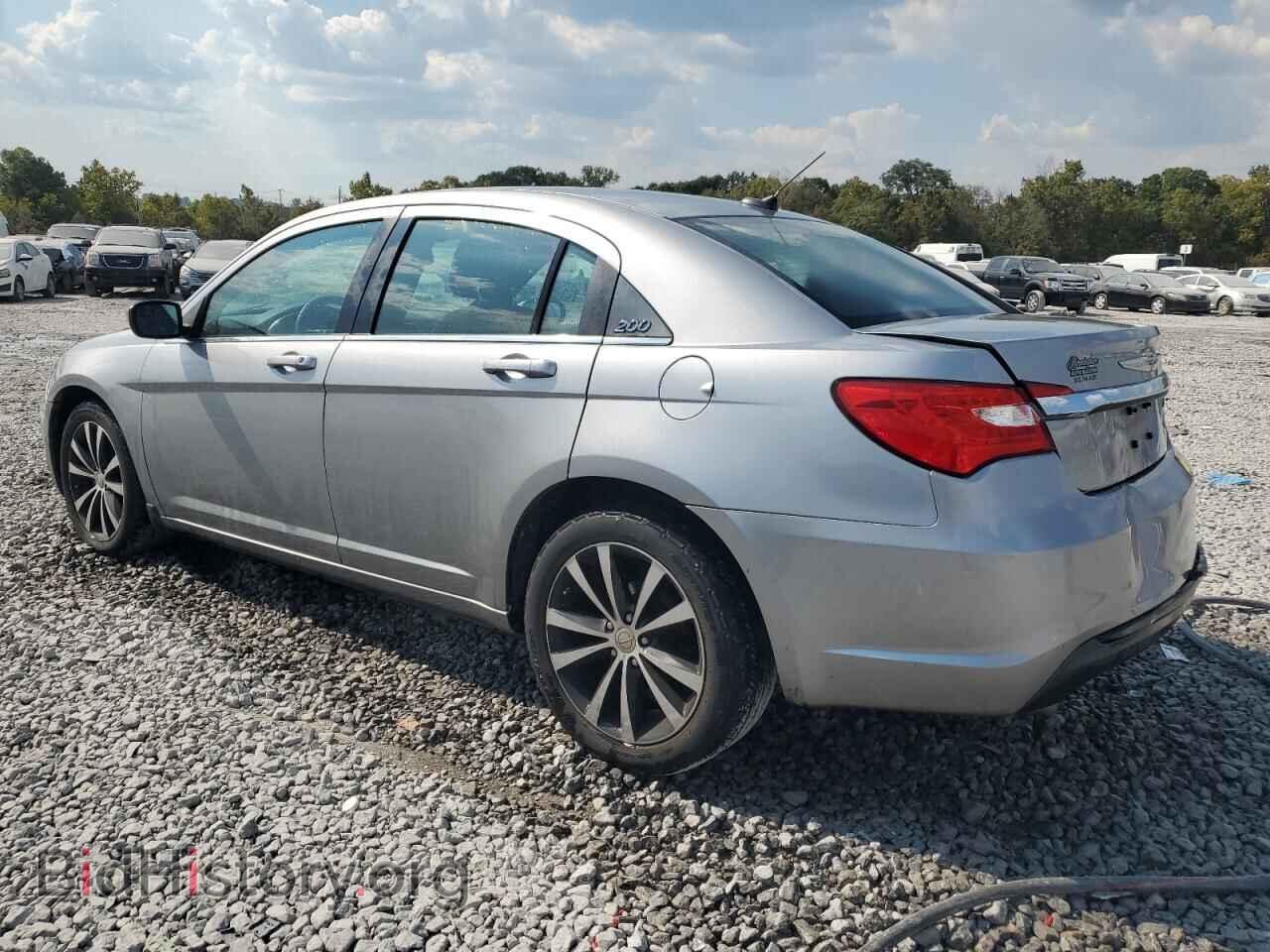 2013 CHRYSLER 200 - VIN: 1C3CCBCG3DN585131 - Фото 2