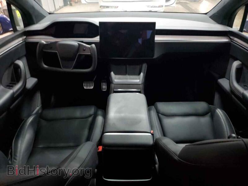 2024 Tesla MODEL X (VIN 7SAXCDE53RF448946) — фото 8 из 12