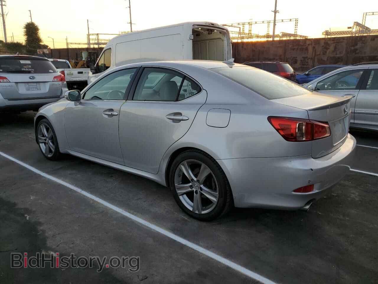 2011 LEXUS IS - VIN: JTHBF5C29B5151652 - Фото 2