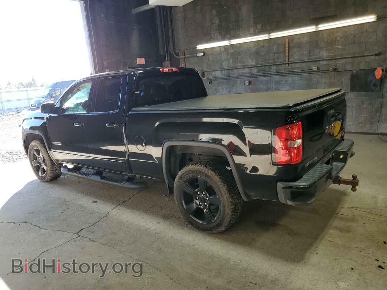 2018 GMC SIERRA - VIN: 1GTV2LEC1JZ347340 - Photo 2
