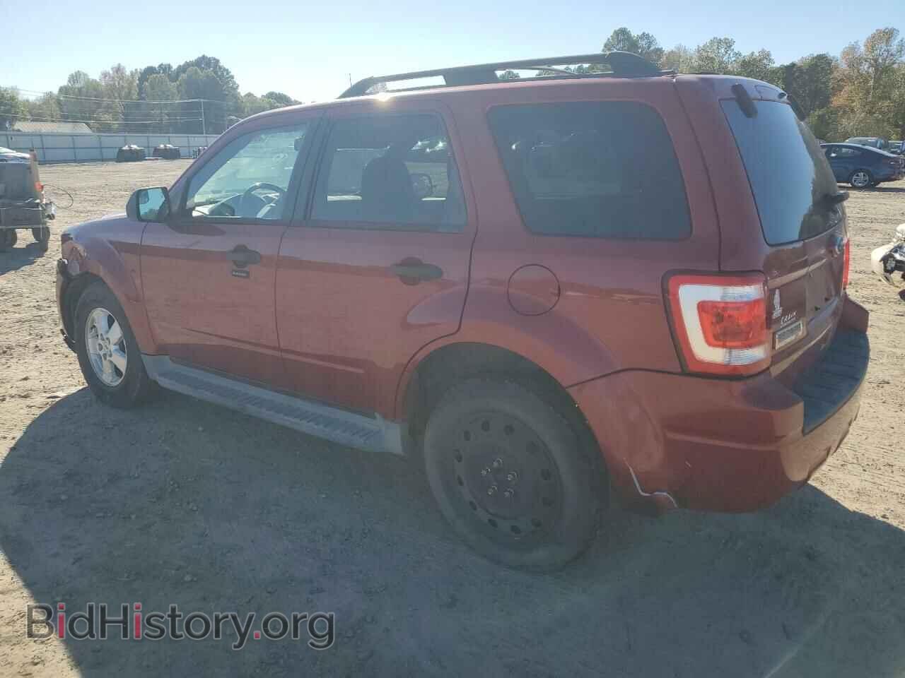 2010 FORD ESCAPE - VIN: 1FMCU0D70AKC67147 - Фото 2