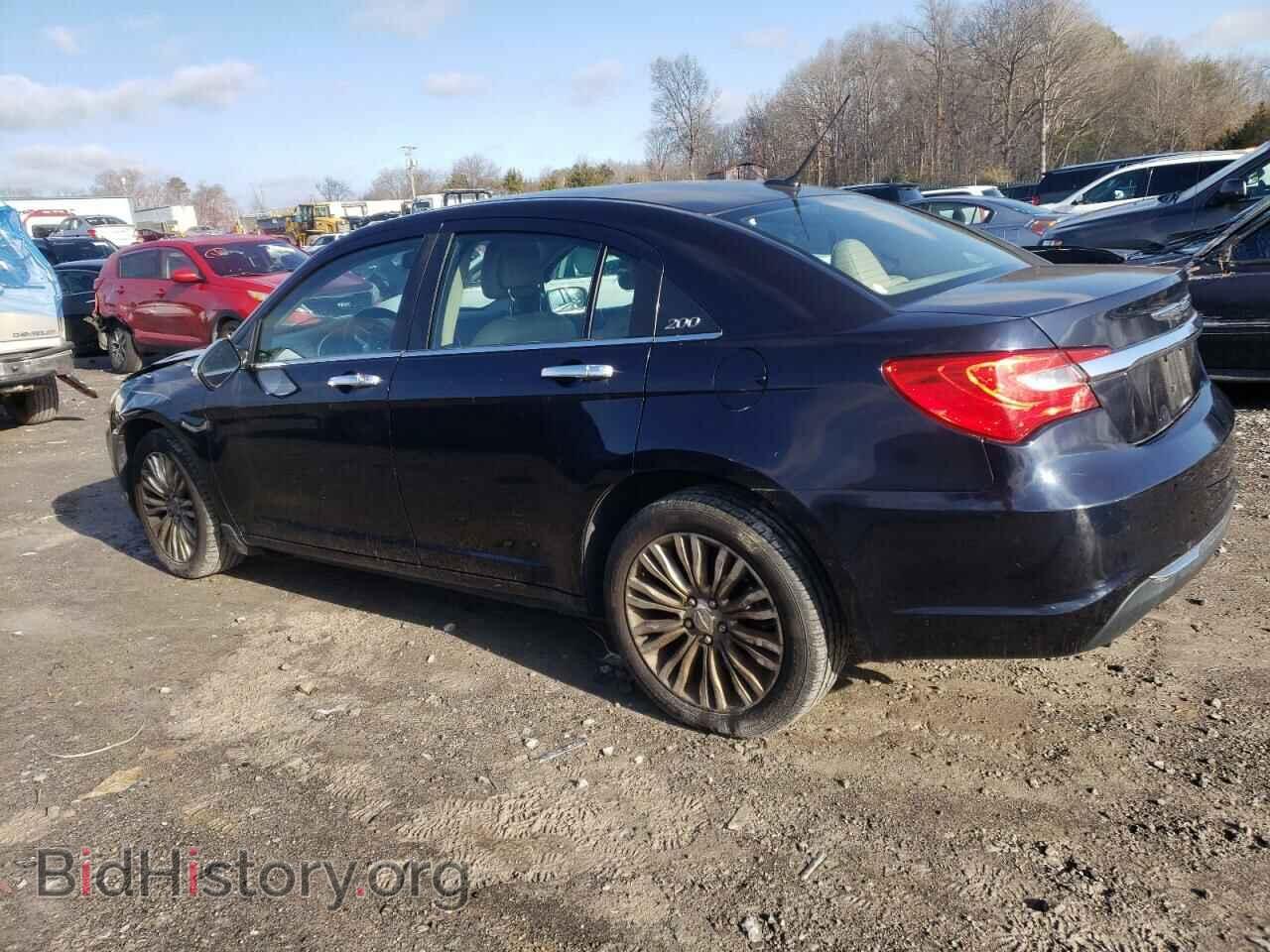 2011 CHRYSLER 200 - VIN: 1C3BC2FG3BN526892 - Фото 2