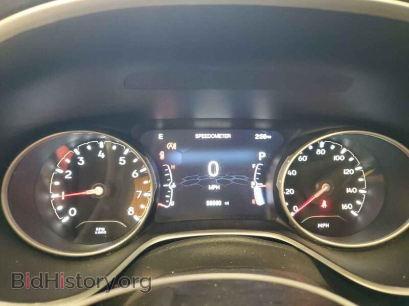 2020 Jeep COMPASS (VIN 3C4NJDCB6LT215963) — фото 9 из 14