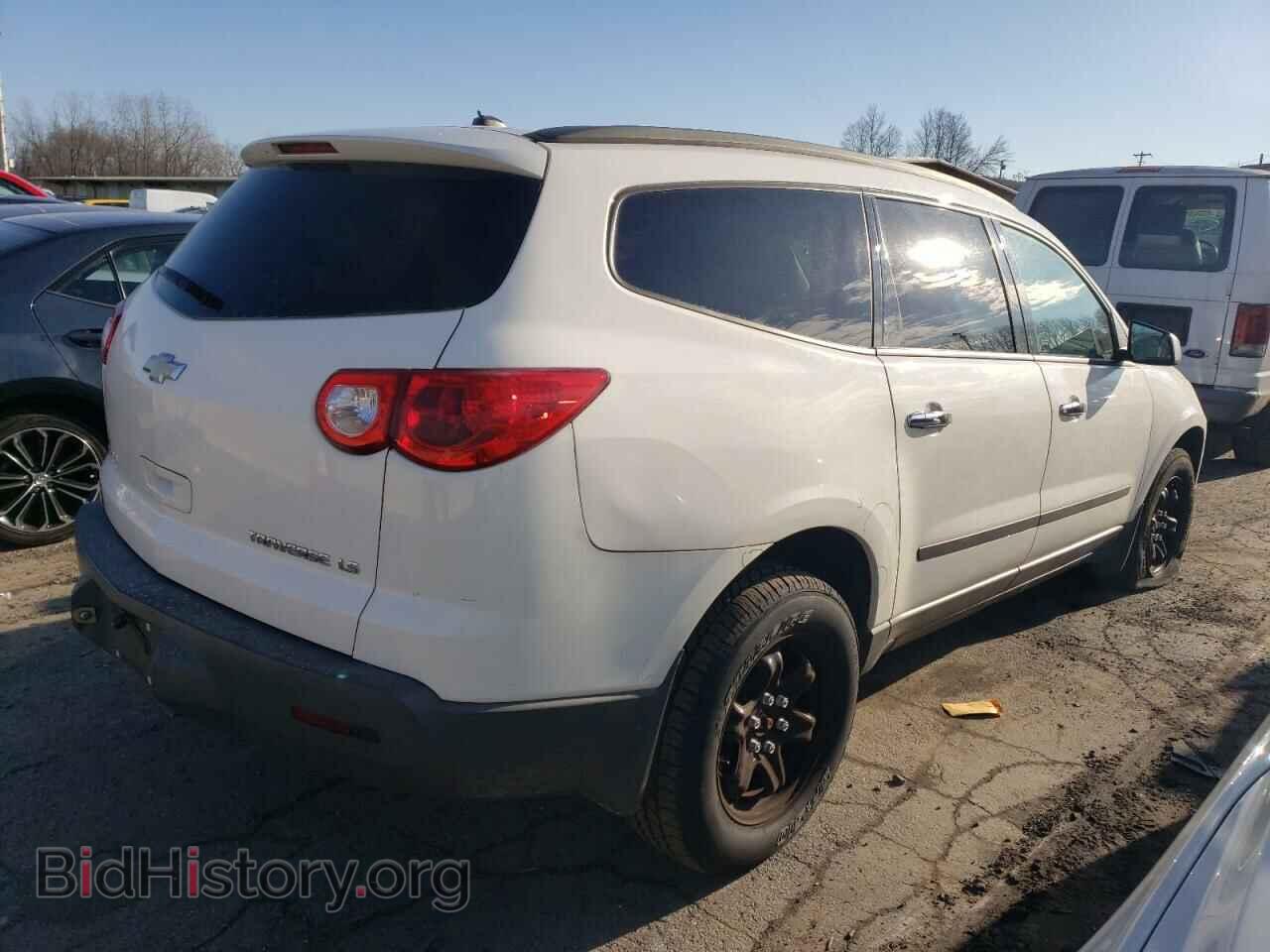 2012 CHEVROLET TRAVERSE - VIN: 1GNKVFED2CJ369957 - Фото 3