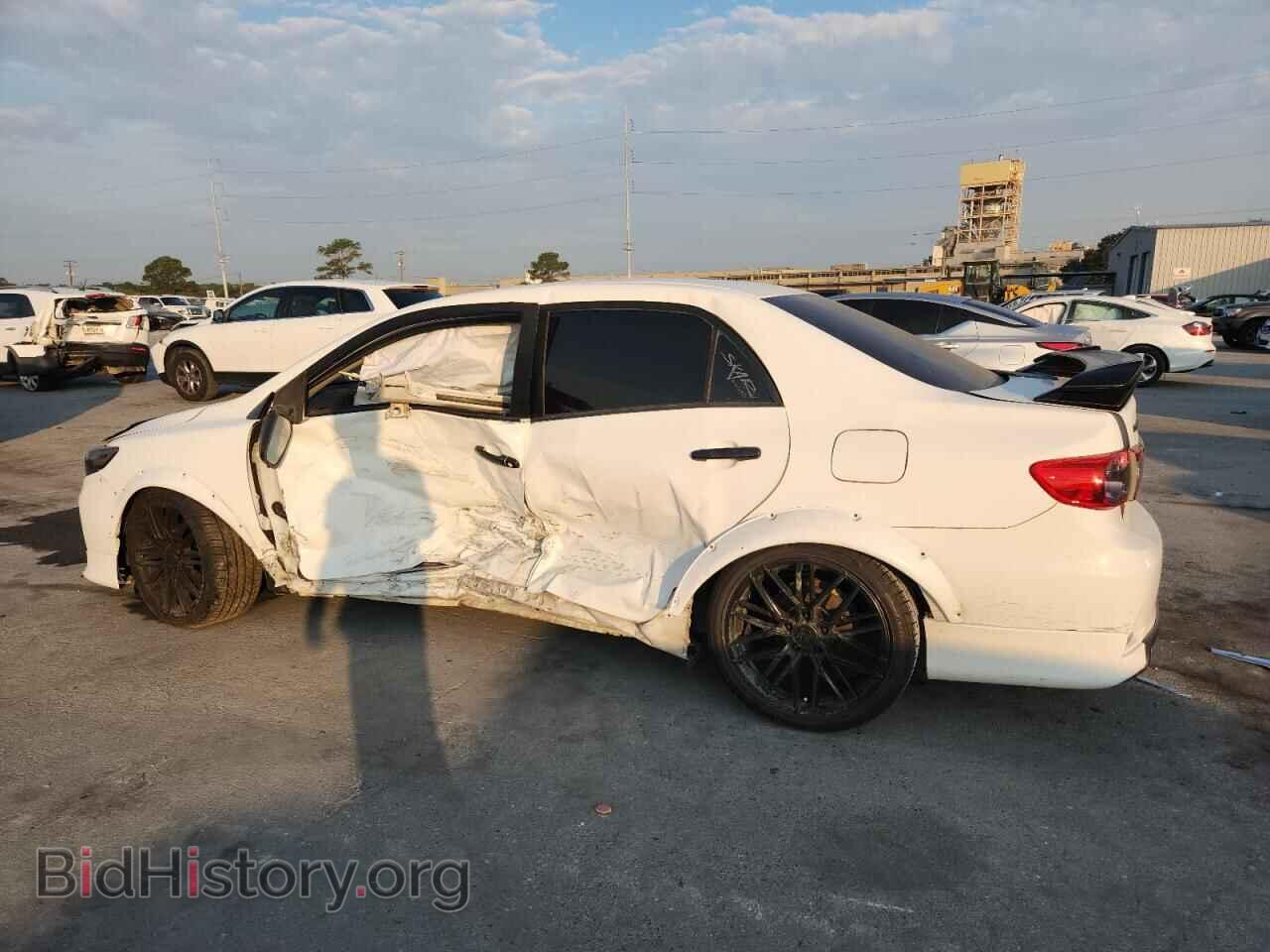 2011 TOYOTA COROLLA - VIN: 2T1BU4EE7BC557053 - Фото 2