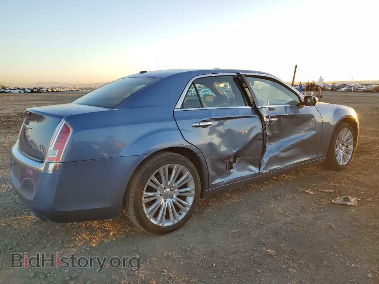 2011 CHRYSLER 300 - VIN: 2C3CA6CT7BH580479 - Фото 3