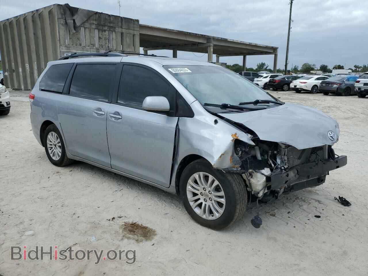 2014 TOYOTA All Models - VIN: 5TDYK3DC0ES413205 - Фото 4