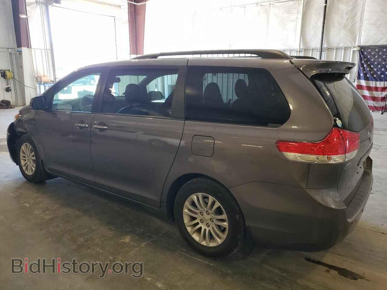 2011 TOYOTA All Models - VIN: 5TDYK3DC4BS067297 - Фото 2