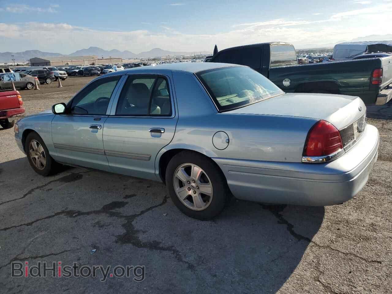 2011 FORD CROWN VIC - VIN: 2FABP7EV7BX126819 - Фото 2