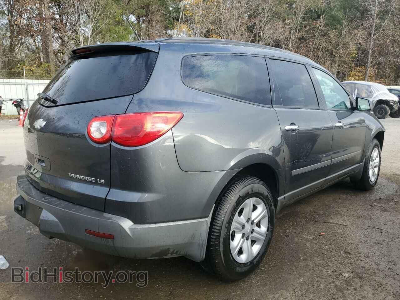 2011 CHEVROLET TRAVERSE - VIN: 1GNKRFED0BJ110614 - Фото 3