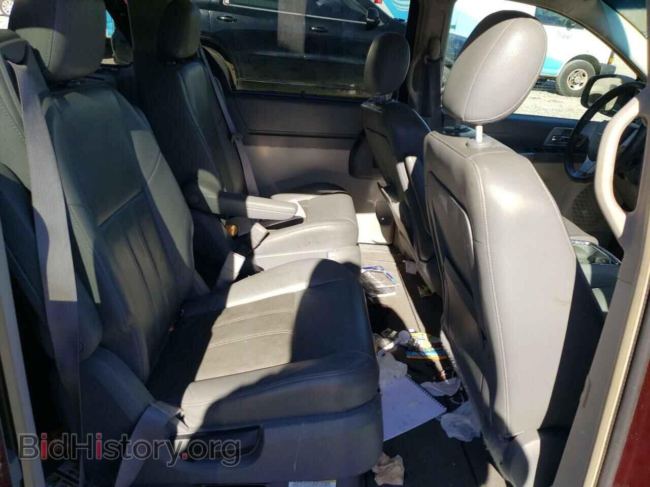 2008 CHRYSLER MINIVAN - VIN: 2A8HR54P28R656420 - Фото 10
