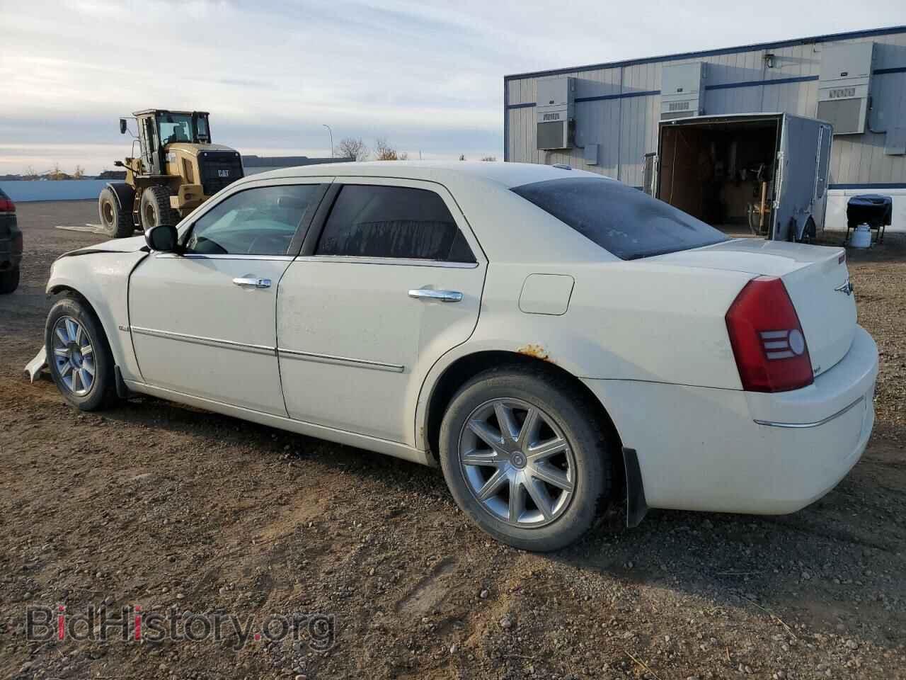 2010 CHRYSLER 300 - VIN: 2C3CA5CV1AH119546 - Фото 2