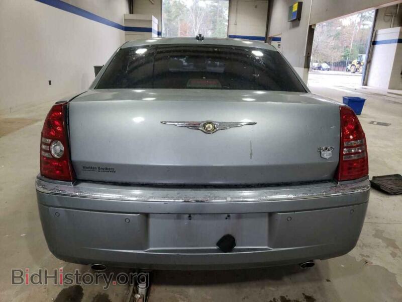 2006 Chrysler 300 (VIN 2C3LA63H36H201429) — photo 6 of 11