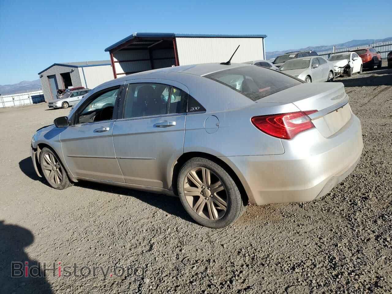 2012 CHRYSLER 200 - VIN: 1C3CCBAB7CN317480 - Фото 2