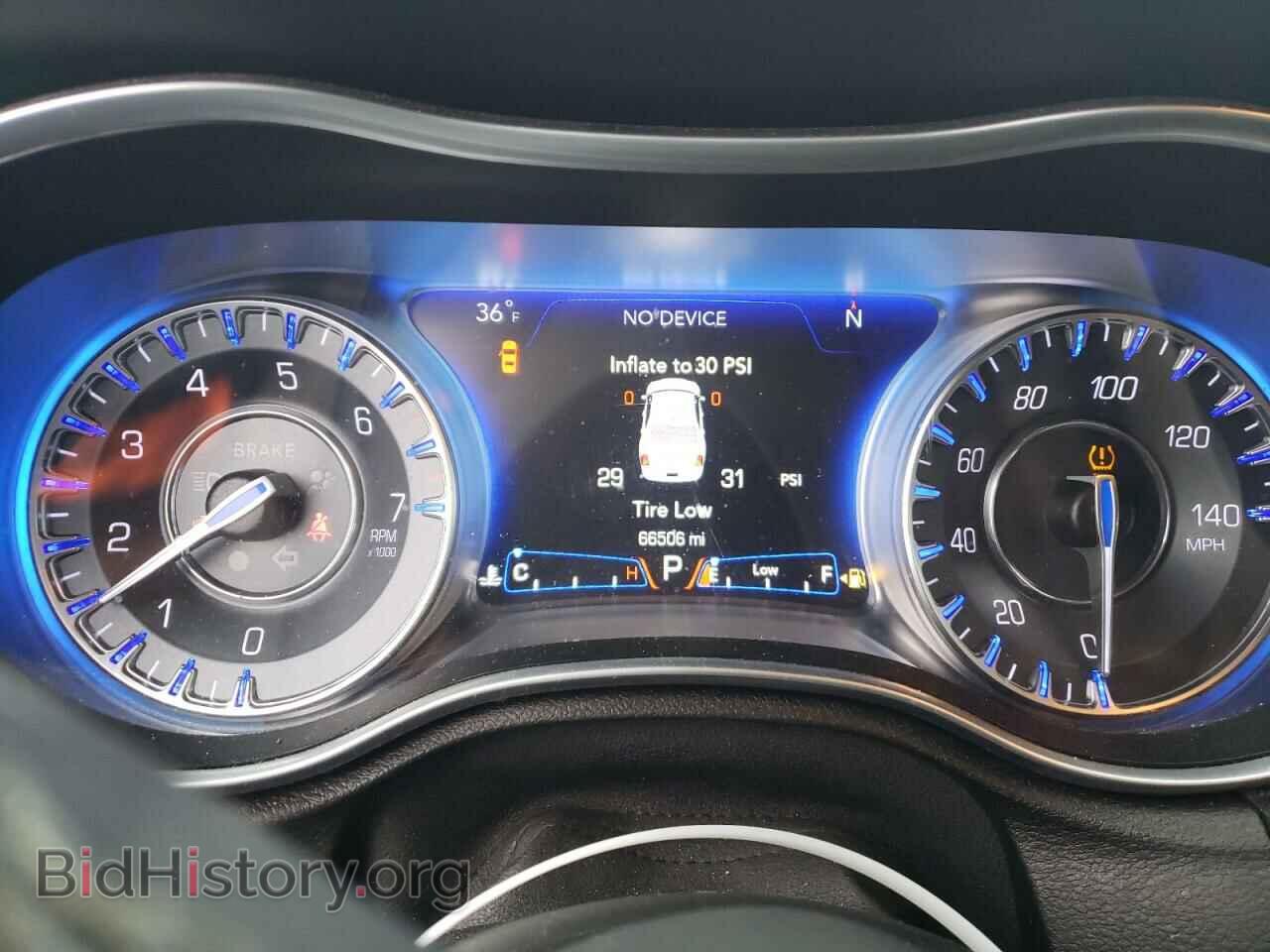 2016 CHRYSLER 300 - VIN: 2C3CCAEG5GH334275 - Фото 9