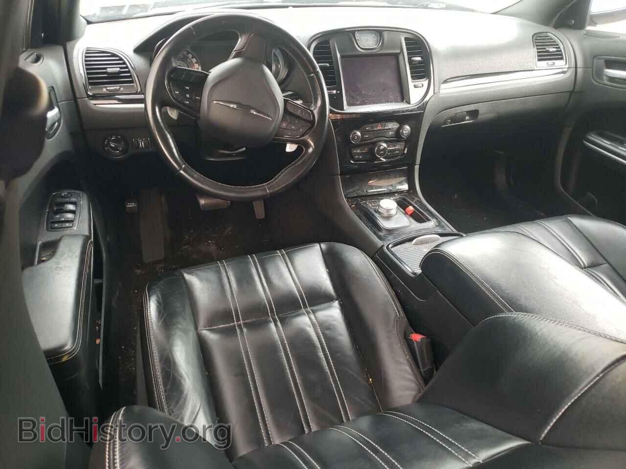 2019 CHRYSLER 300 - VIN: 2C3CCABG5KH654046 - Фото 8