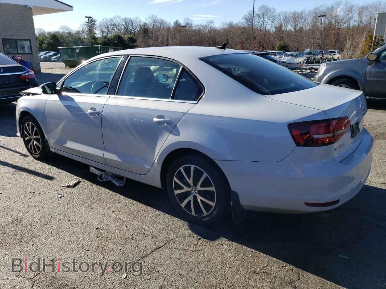 2017 VOLKSWAGEN JETTA - VIN: 3VWDB7AJ5HM233213 - Фото 2