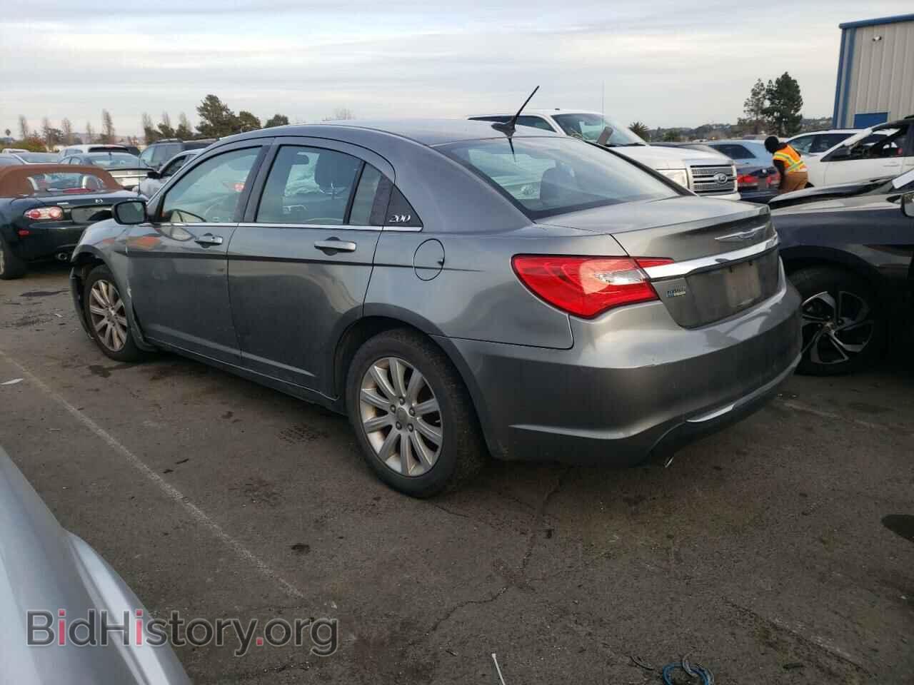 2013 CHRYSLER 200 - VIN: 1C3CCBBG6DN528598 - Фото 2