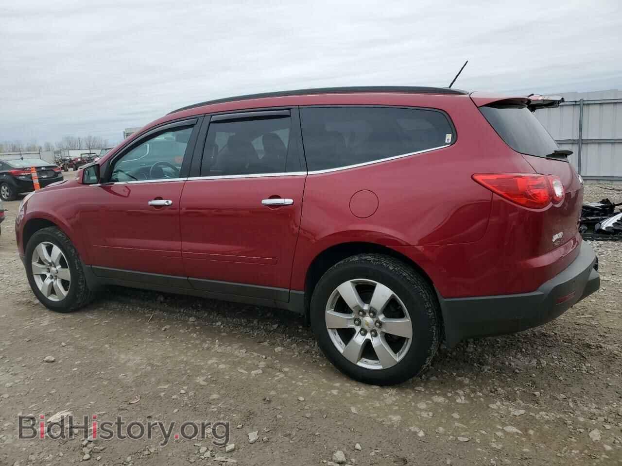 2012 CHEVROLET TRAVERSE - VIN: 1GNKVGED1CJ396069 - Фото 2