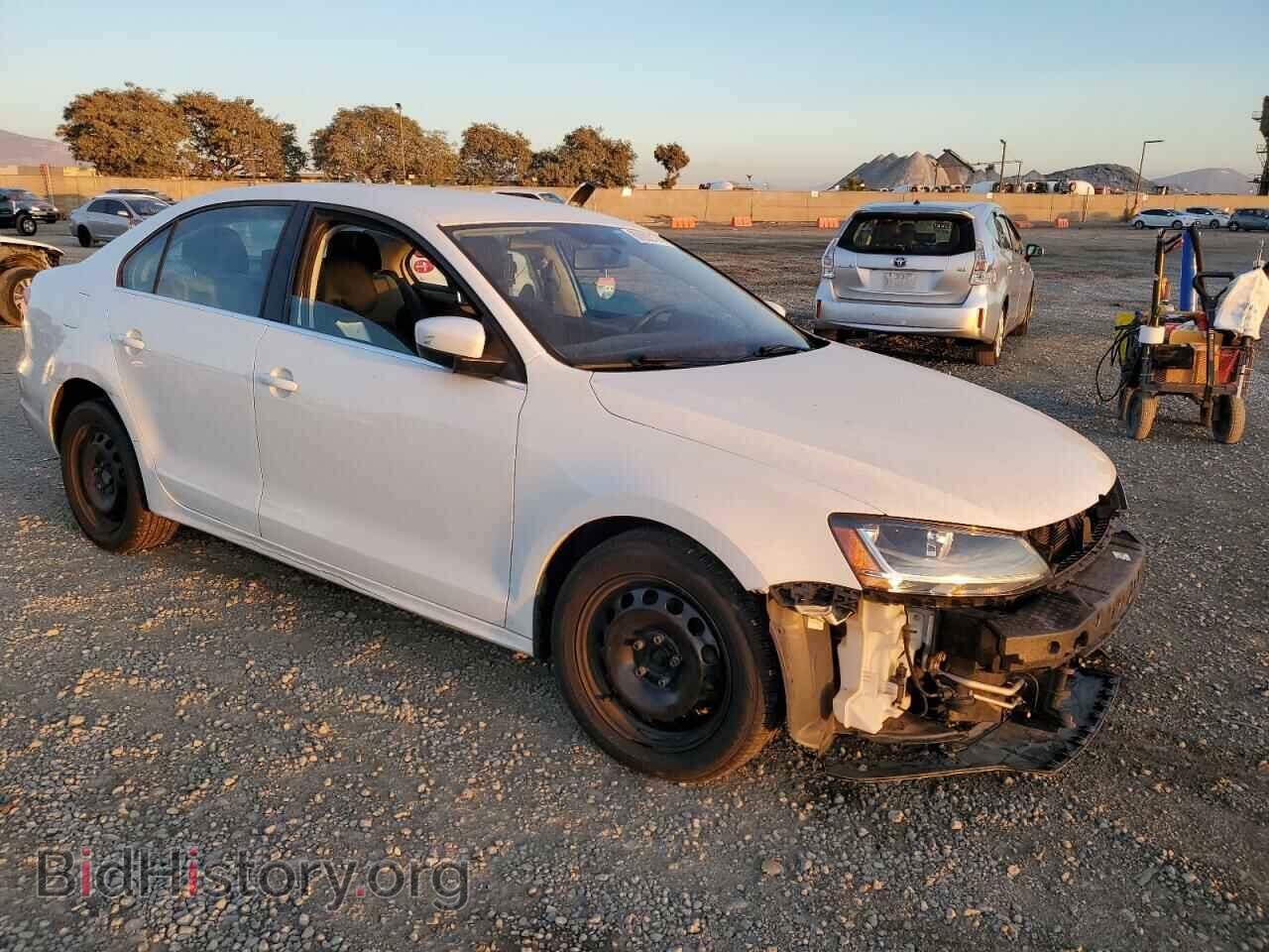 2017 VOLKSWAGEN JETTA - VIN: 3VW2B7AJ2HM268394 - Фото 4