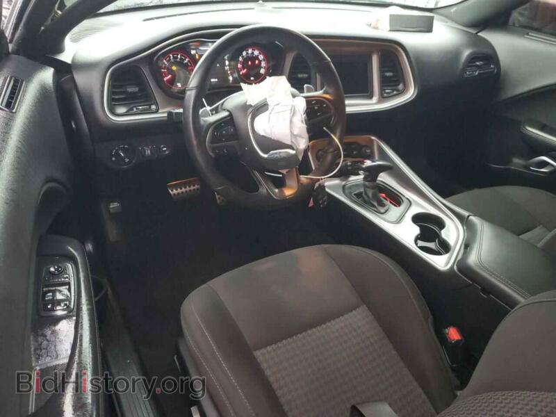 2019 Dodge CHALLENGER (VIN 2C3CDZBT4KH583169) — photo 8 of 13