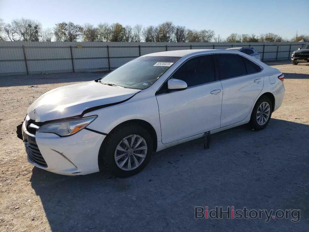 Photo 4T4BF1FK2FR505756 - TOYOTA CAMRY 2015