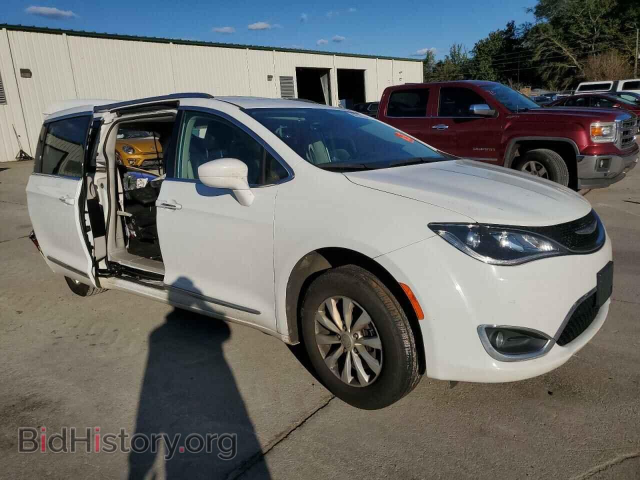 2019 CHRYSLER PACIFICA - VIN: 2C4RC1BG8KR665638 - Фото 4