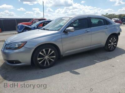 2013 Chrysler 200 Touring, серебристый — VIN 1C3CCBBG1DN717904, Copart