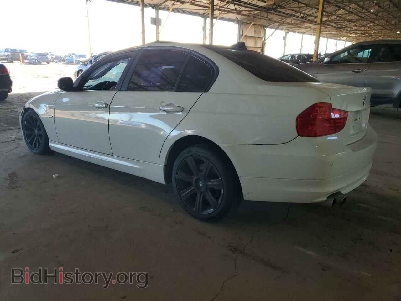 2011 BMW 3 SERIES - VIN: WBAPH7C52BE673804 - Фото 2