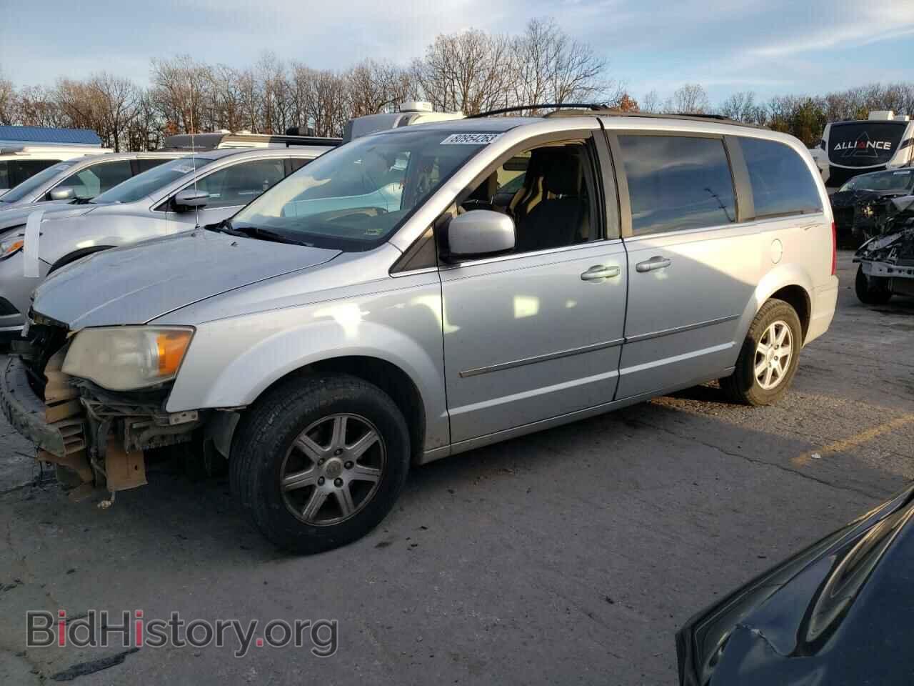 Photo 2A4RR5D10AR493144 - CHRYSLER MINIVAN 2010