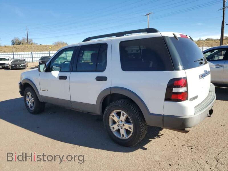 2006 Ford EXPLORER (VIN 1FMEU73816UA58264) — фото 2 из 13