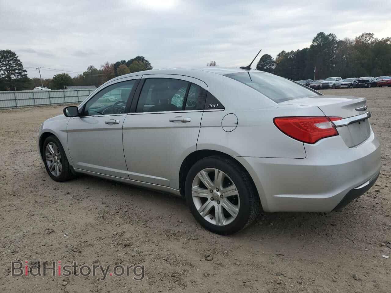 2011 CHRYSLER 200 - VIN: 1C3BC1FG0BN614860 - Фото 2