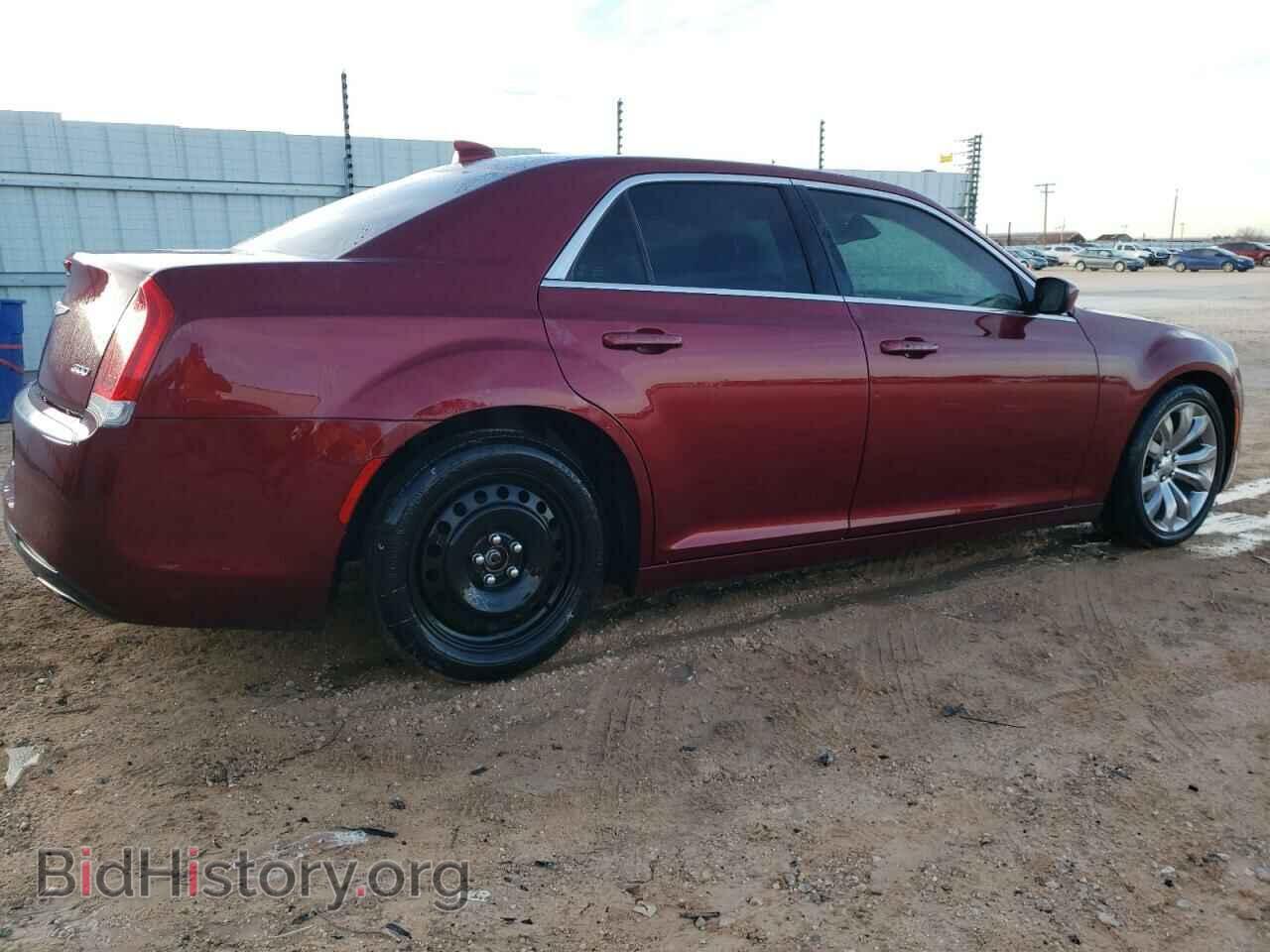 2019 CHRYSLER 300 - VIN: 2C3CCAAG9KH548118 - Фото 3