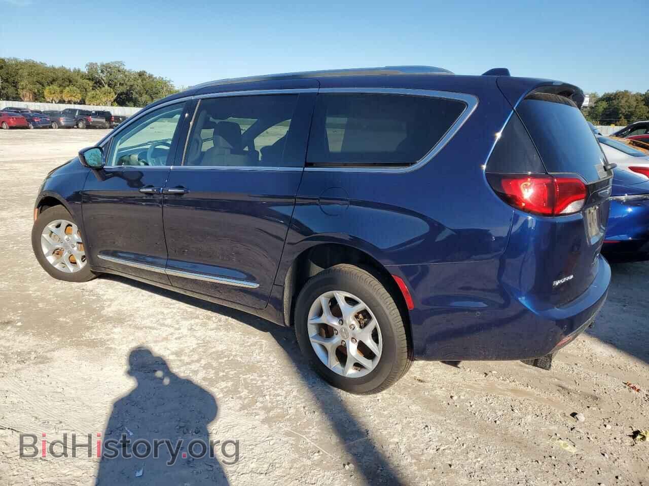 2017 CHRYSLER PACIFICA - VIN: 2C4RC1EG4HR756832 - Photo 2