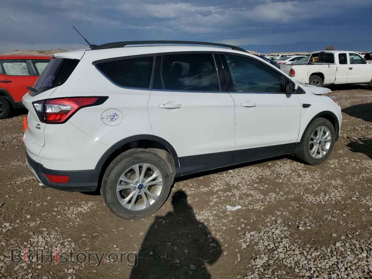 2018 FORD ESCAPE - VIN: 1FMCU9GD2JUC90911 - Фото 3