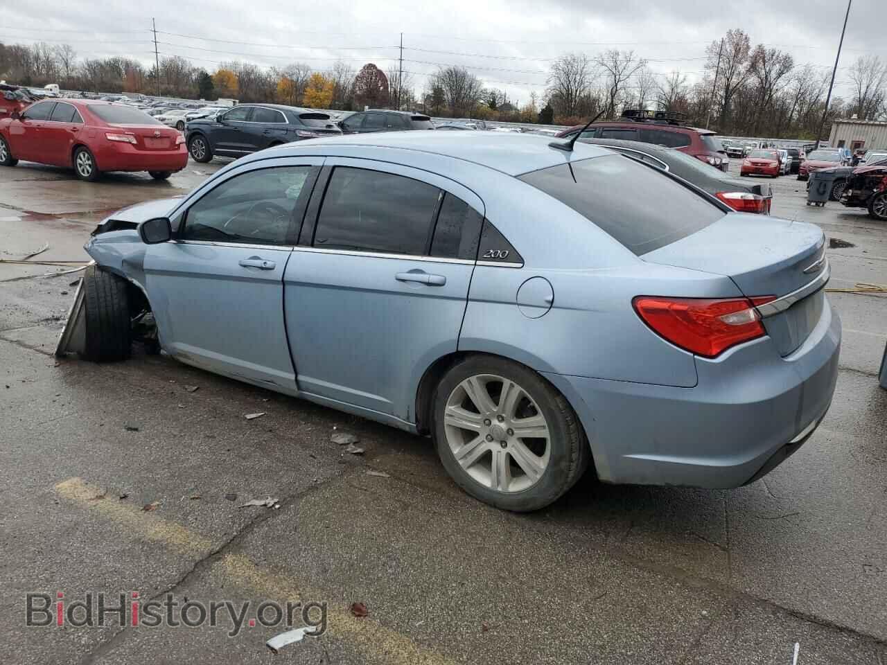 2013 CHRYSLER 200 - VIN: 1C3CCBBB4DN595026 - Фото 2