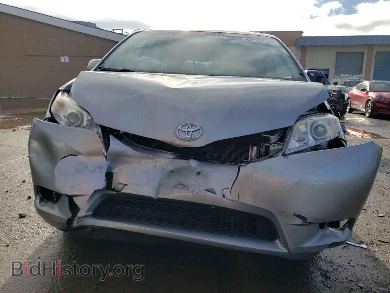 2011 TOYOTA All Models - VIN: 5TDKK3DC6BS127442 - Фото 5