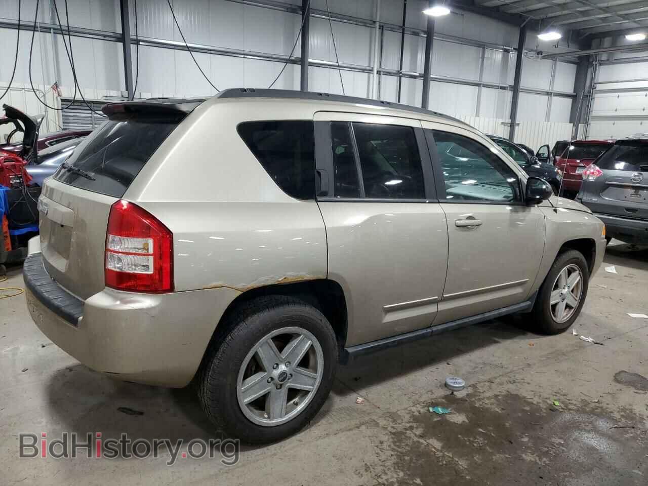 2010 JEEP COMPASS - VIN: 1J4NF4FB7AD510810 - Фото 3